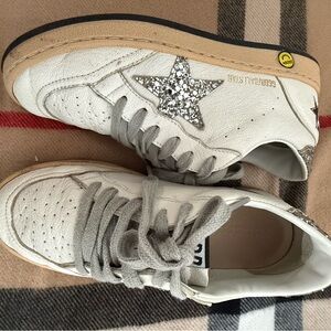 Golden Goose Kids Sneakers in White and Silver